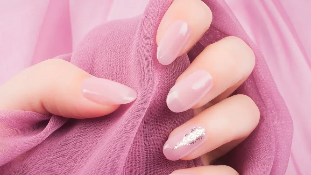 O que são Unhas Peroladas e por que estão na moda