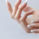 Manicure Francesa de Baunilha: A Nova Tendência de Unhas