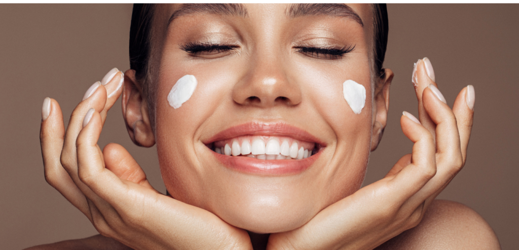 O Creme Facial Barato de Farmácia que Atravessa Gerações e Garante Hidratação Eficaz
