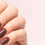 Unhas Coffee: 5 Estilos de Unhas Marrons Minimalistas que São Tendência